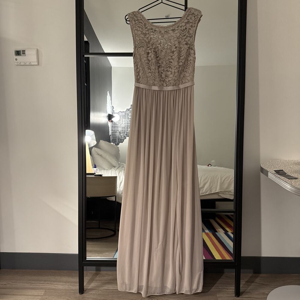 David’s Bridal Taupe Lace Mesh V-Neck Sleeveless Bridesmaid Formal Dress Sz 2